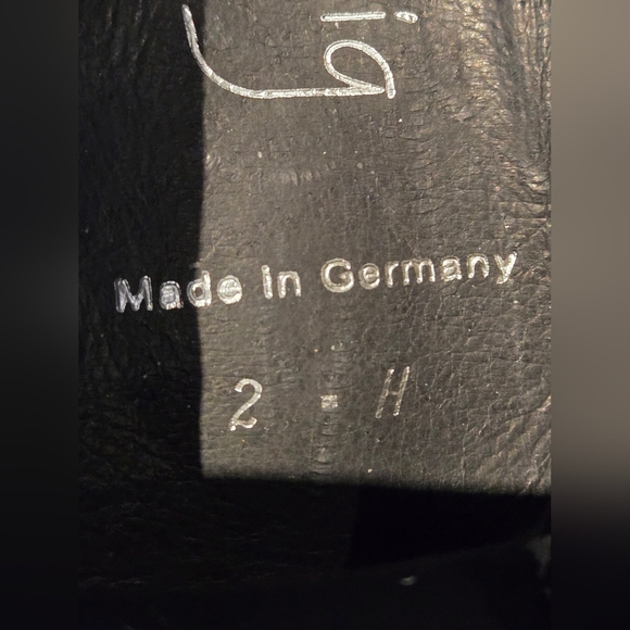 Semler | Black Suede Women's Shoes w/ Patent Leather Toe Caps, Size 4 - Picture 8 of 11